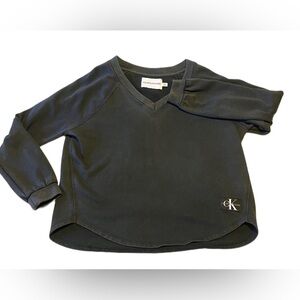 Calvin Klein pullover size small in black. Super soft, perfect condition